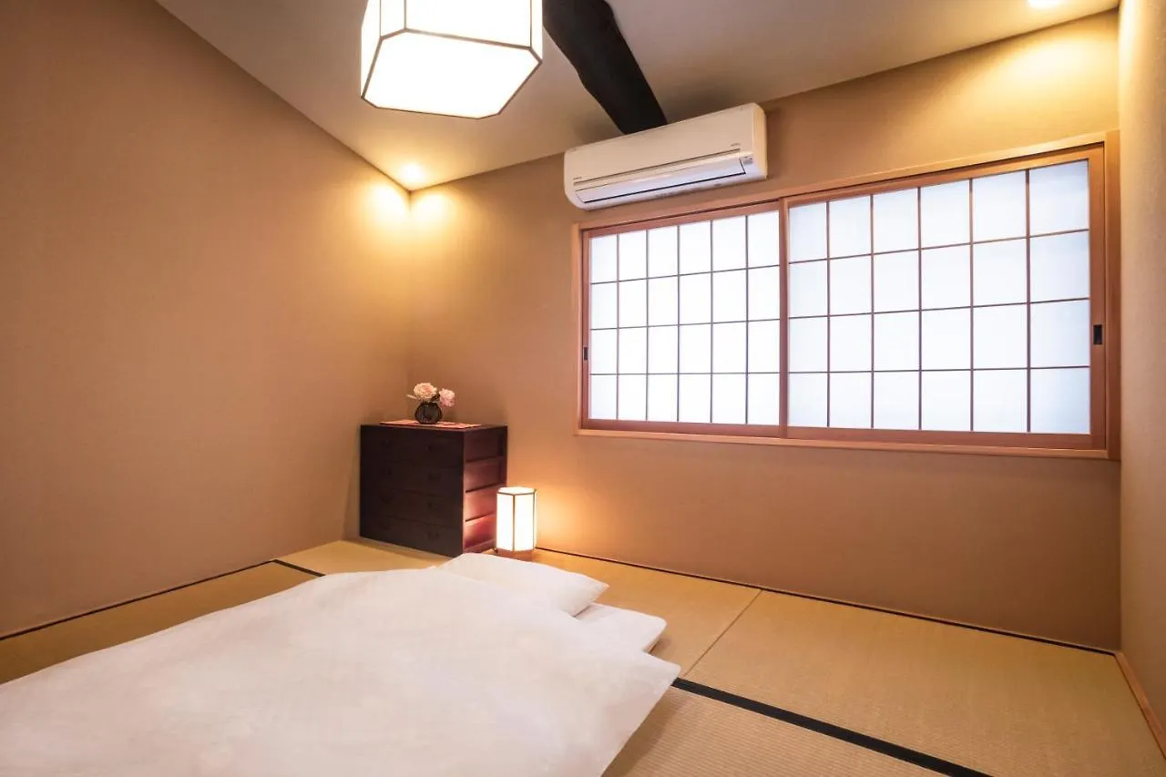 Rinn Nishiwakamatsu Kyoto 0*,